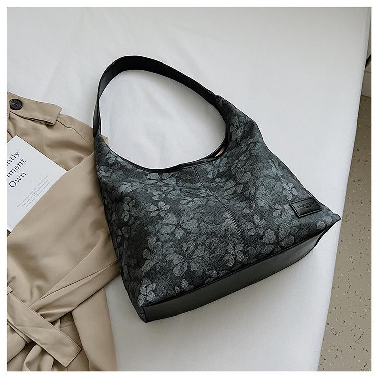 

Fashion woven tote bag large capacity women s 2025 new niche trend armpit bag to work commuter shoulder bag чёрный