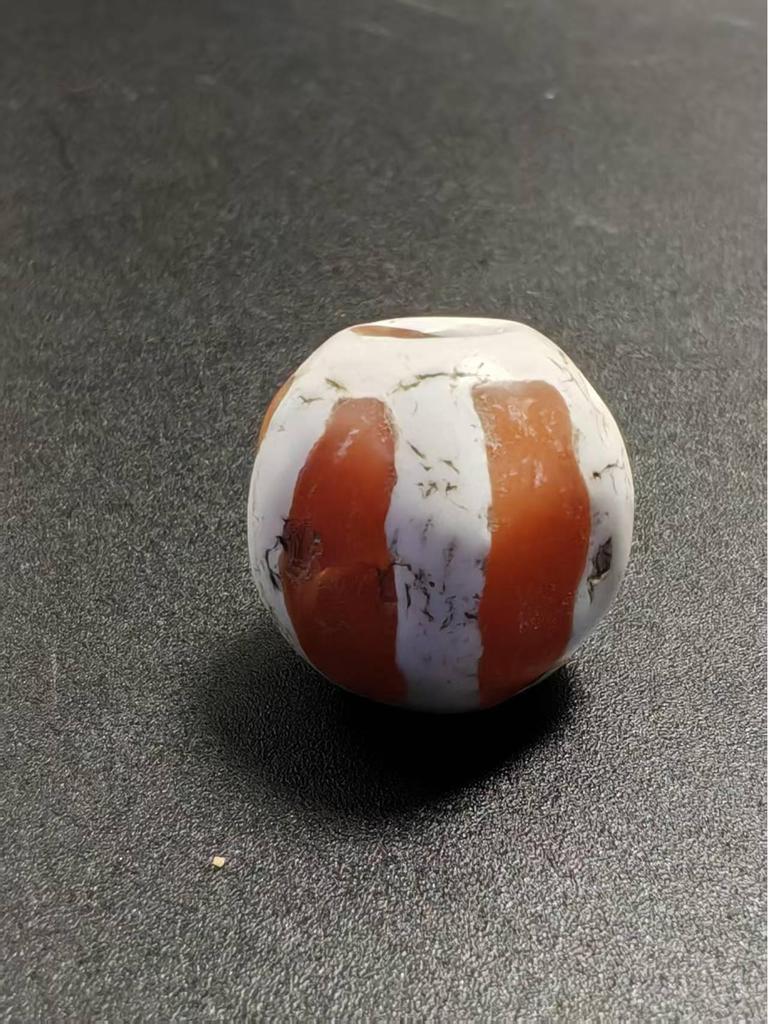 Contas de Ágata Dzi Tibetana Natural Gravada à Mão com Pátina Envelhecida, 15mm para Miçangas DIY