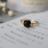 Elegante Anillo Vintage Dorado Chapado en Oro Estilo Japonés Ágata Negra para Mujer: Corte Rosa, Diseño Cuadrado Clásico