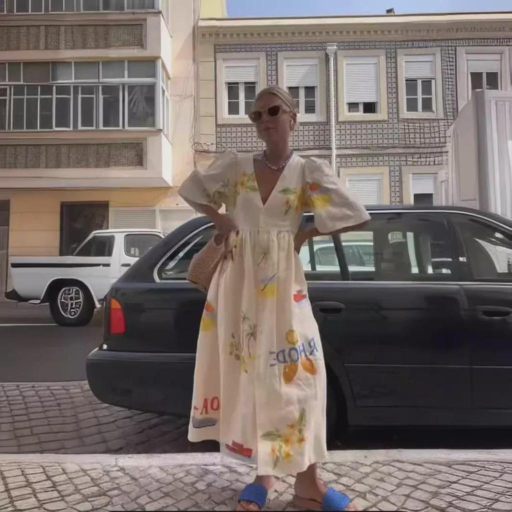 Bedrucktes Kleid mit V-Ausschnitt und kurzen Ärmeln – Frühjahr/Sommer 2024, europäischer und amerikanischer Stil