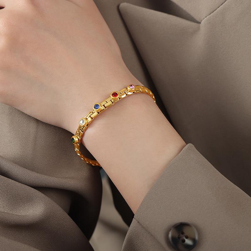 French Retro Multicolor Zirconia Blade Chain Gold-Plated Titanium Bracelet for Women