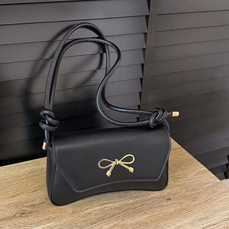 Women s Fashi Solid Small Square Bag Metal Bow Shoulder Crossbody Bag 2026 New Ins Style чёрный