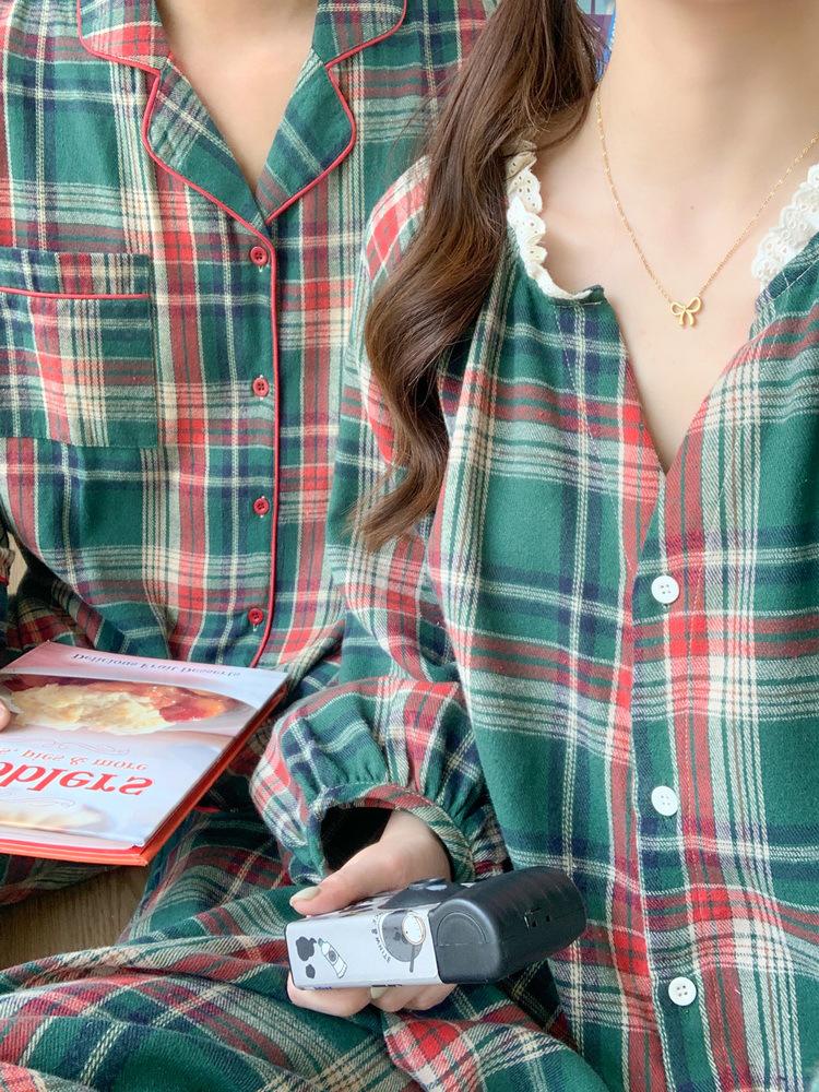 Christmas Green Plaid Long Sleeve Women's Dress and Pajama Set - Comfortable, Loose-Fitting Home Wear for Autumn
