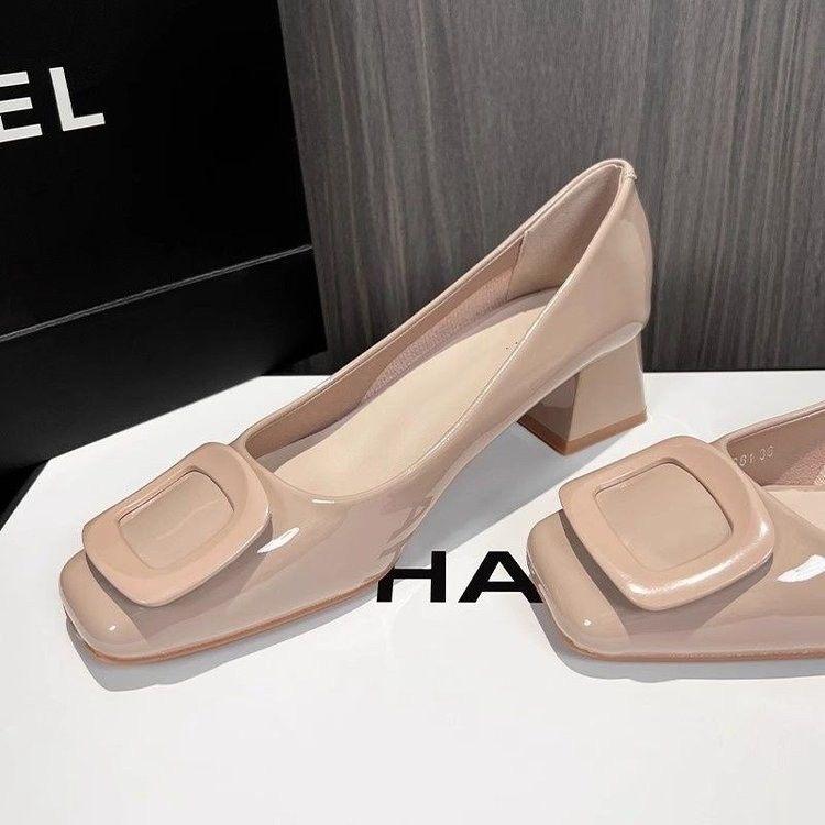 

Korean version of college style temperament Doudou shoes annual daily round head thick heel soft sole not tired feet single shoes 40 тілесний