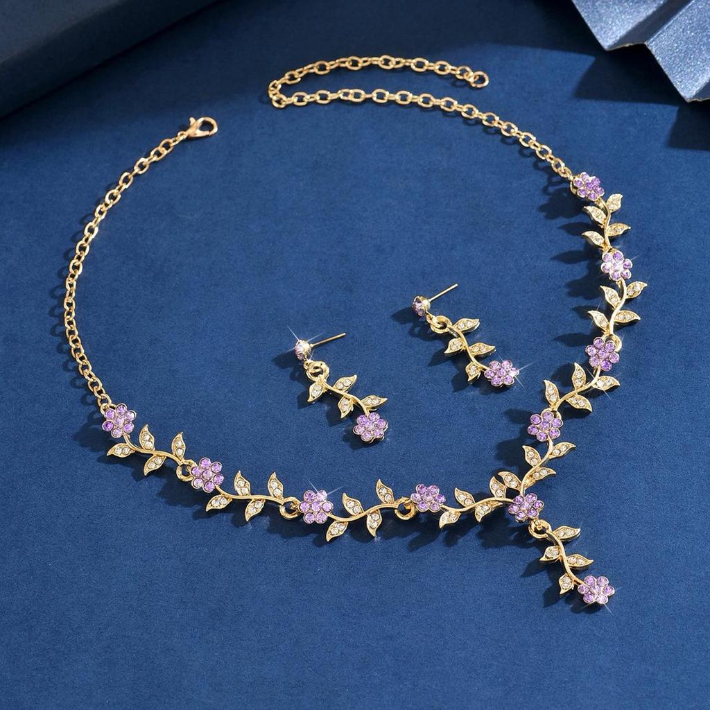 Vintage European & American Bridal Flower Rhinestone Wedding Jewelry Set: Necklace & Earrings
