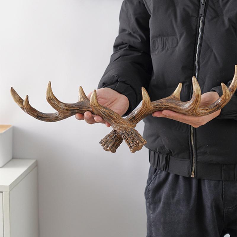 Nordic Vintage Deer Horn Decorative Hook Wall Hanging Clothes And Hats Hook High-End Living Room Decor Antler Resin Statue Craft