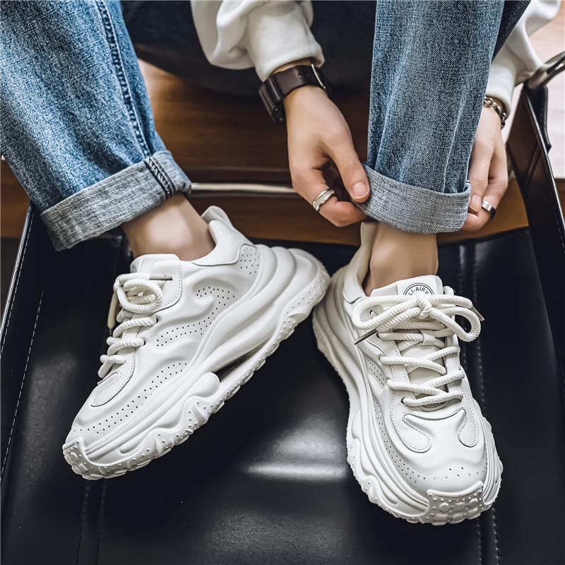 Nya Utsökta Herrsneakers Lätta och Andningsbara Ungdom Tjocka Sula Höjdökande Löparskor Zapatos Para Hombres