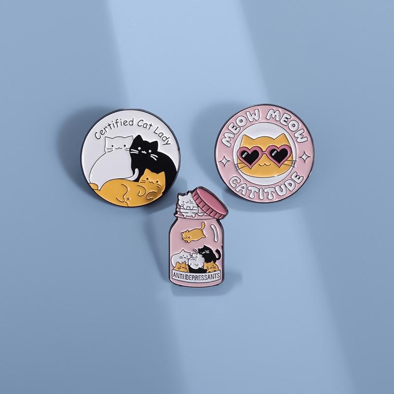 Custom Cartoon Cat Round Metal Badge for Clothes, Bags, or Brooches