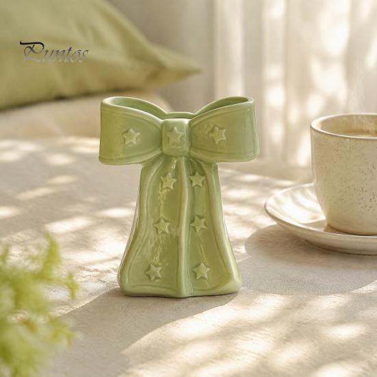 Dried Flower Holder Ceramic Bow Vase with Star, Decorative Flowers Vase, Creative French Style Arrangement for Living Room Table Centerpiece