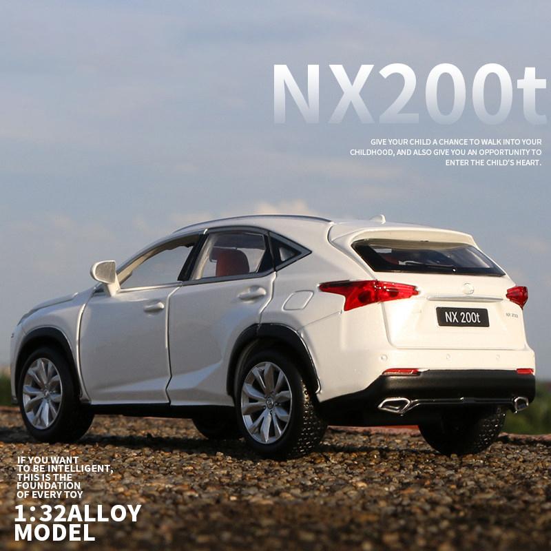 

1:32 NX200t Модель автомобиля Сплав Литая Модель Игрушечная Машина Детская Игрушка День РожденияРождественские подарки Бесплатная доставка