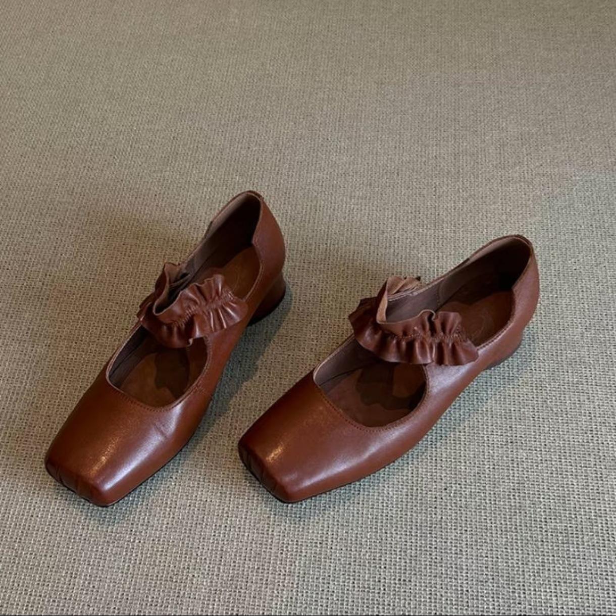 

2025 beautiful sheepskin is not tired of feet Mary Jane shoes women s square head flat shoes women s soft soles comfortable shallow mouth lazy single 40 коричневый