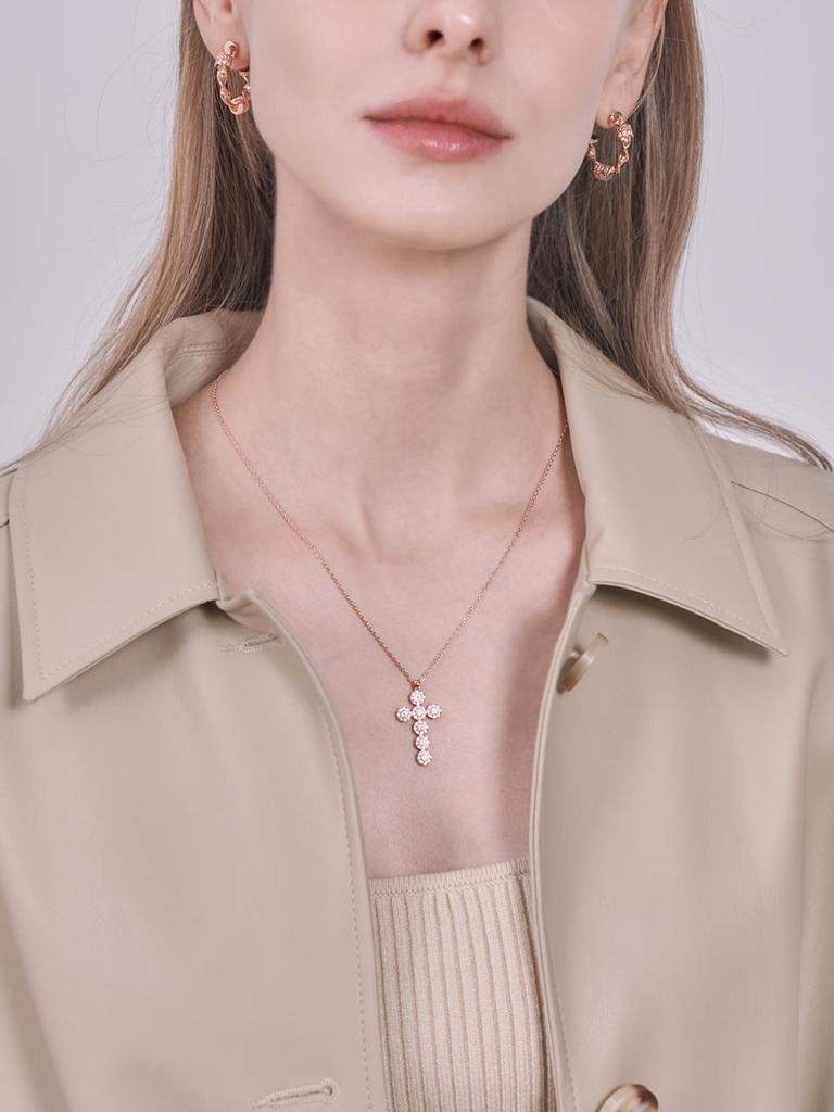 Cubic Cross Necklace C24NB107