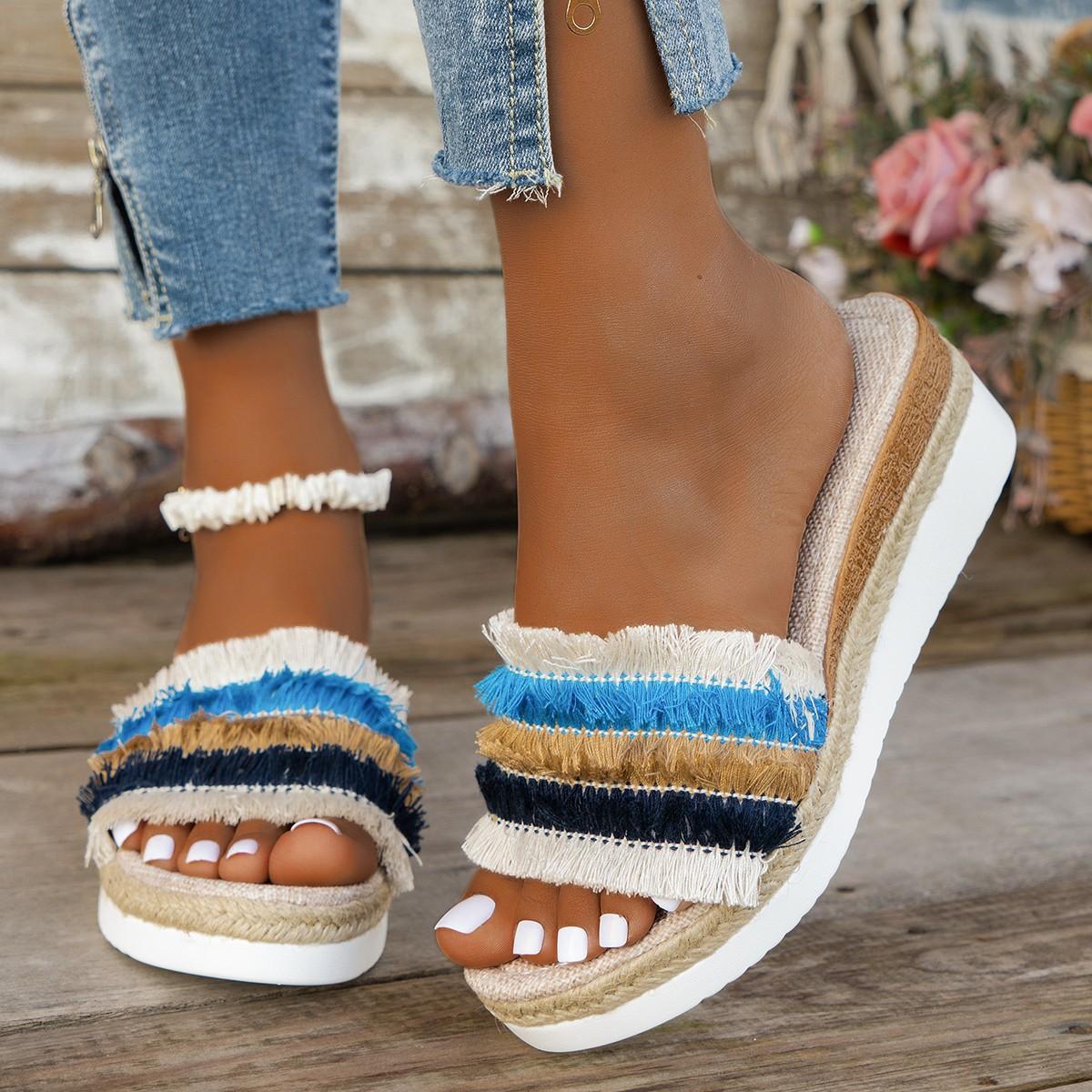

Slippers women s summer wear 2025 new Korean version of female students Internet celebrities open-toed thick heel tassel word 44 разноцветный