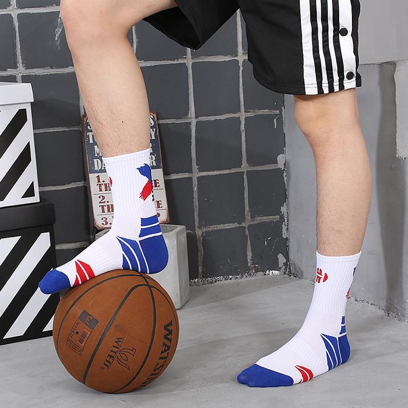 Korean Street Style Painted Basketball Mid-Tube Socks – Trendy Creative Sports Socks for Couples & Men