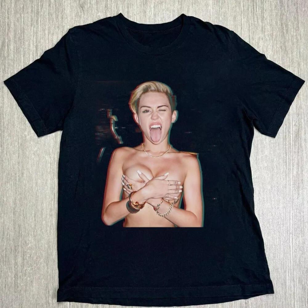 Remake Miley Cyrus 90s Retro style Unisex Black T shirt Short Sleeve NH26919 Unisex T-Shirt S
