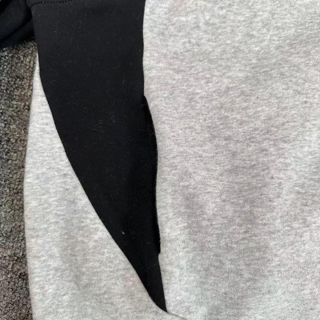 Trendiger Mertra Logo-Stick Colorblock Hoodie, Mit Samtfutter, Unisex, Herbst/Winter Warmes Sweatshirt.