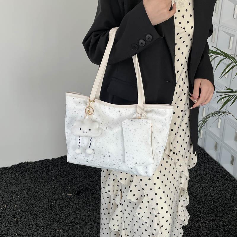 Sac à Bandoulière Grande Capacité Nouveau Printemps Polyvalent Sac sous le Bras Tendance Style Doux Sac Fourre-tout Portable Sac pour Femme