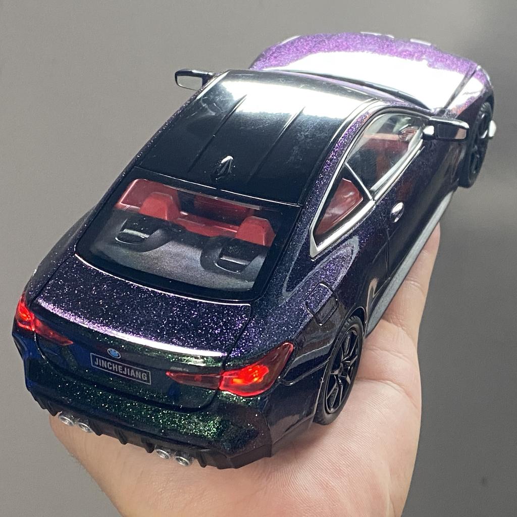 1:24 BMW M4 High Performance Sports Coupe Alloy Diecast Model Car High Simulation Games Child Racing Vehicle With Friend Present
