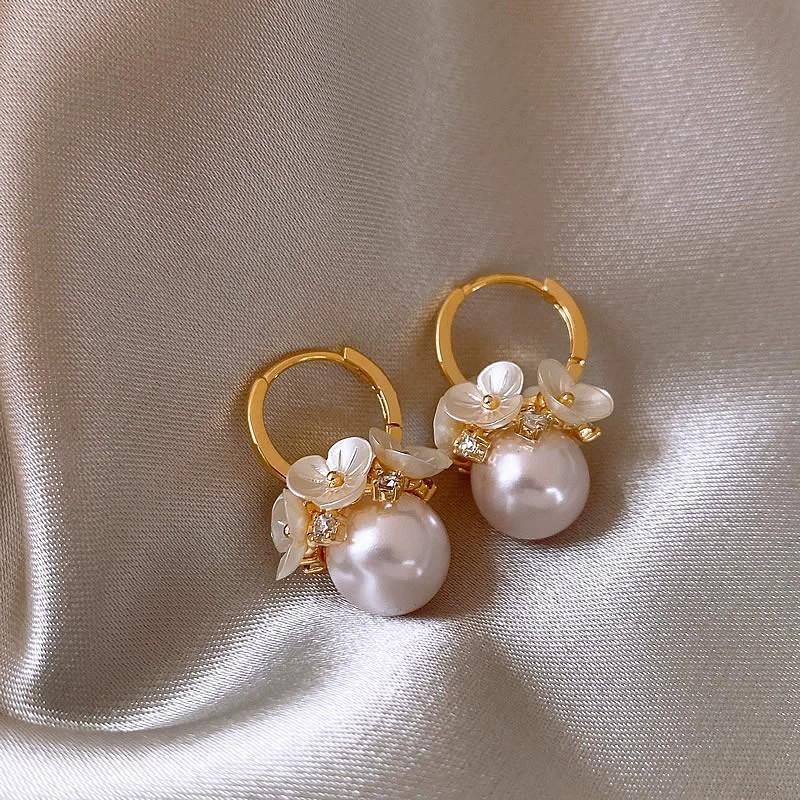 2025 Spring Flower Pearl Stud Earrings - Women's Fresh Sweet Light Luxury Ear Cuff