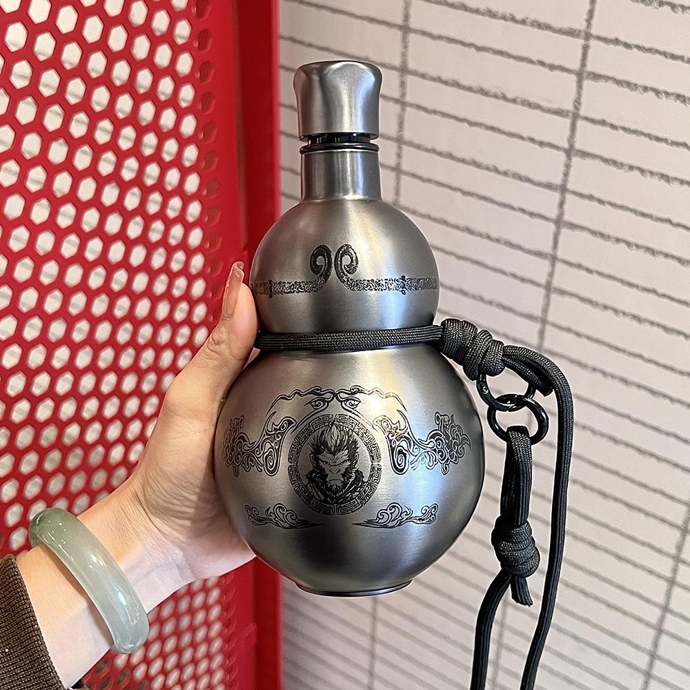 Copo Térmico de Aço Inoxidável 304 Preto com Cordão para Cosplay de Jogo Garrafa de Água Portátil para Exterior Estilo Cabaça Tema Wukong