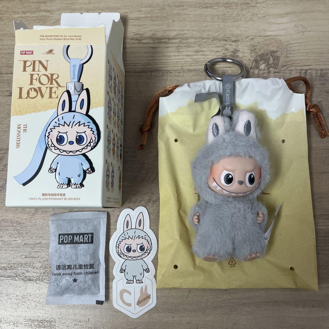 

[USED] PIN FOR LOVE POPMART Lovebu Initial C LABUBU