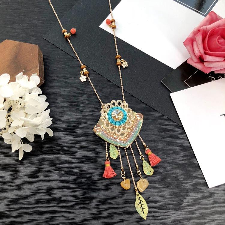 Eastern European style handmade retro fringed long necklace light luxury simple sweater chain crystal pendant versatile accessories