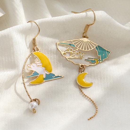 1 Pair Women Earrings Fan Crane Asymmetry Jewelry Animal Pendant Faux Pearl Painted Hook Earrings for Dating