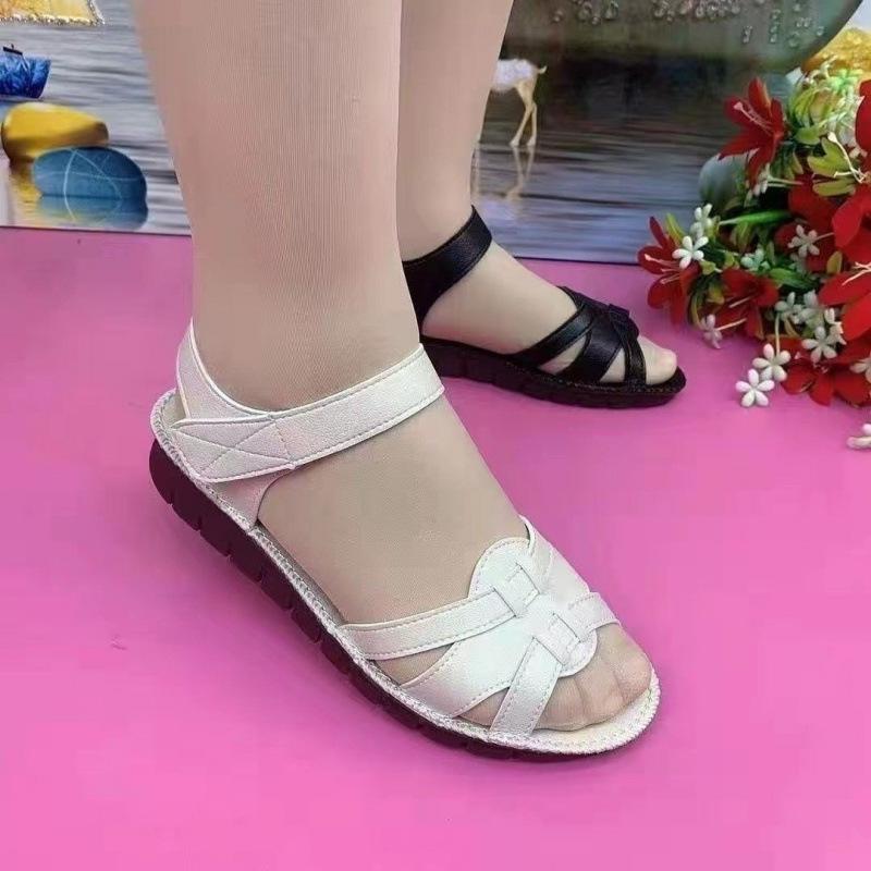 2025 summer new sandals women's non-slip, light and wear-resistant beach sandals middle-aged and elderly mother sandals