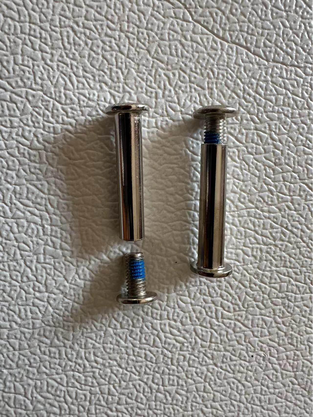 

Plastic Forklift Turnover Box with Spring Screw and Unidirectional Wheel