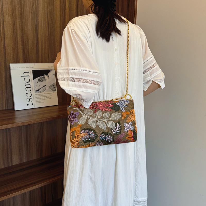 Women's bag 2025 new Chinese style literary flower retro foreign style versatile shoulder chain crossbody envelope bag