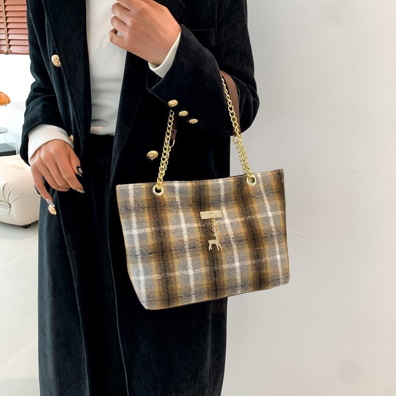 Trendy Woolen Color Block Striped Tote Bag For Women Ideal For Commuting And Everyday Use