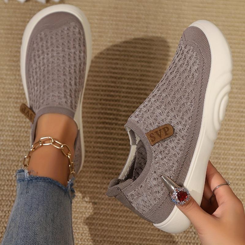 Spring and Autumn new women's breathable and anti-slip mom shoes, soft-soled, lightweight and thick-soled women's shoes