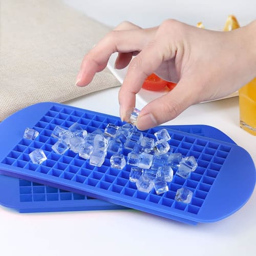 LEISURE CLUB Silicone Ice Tray, Mini Square Ice Mold, Ice Maker for Tea and Alcohol, 160 Ice Holes, Easy To Remove (Black)