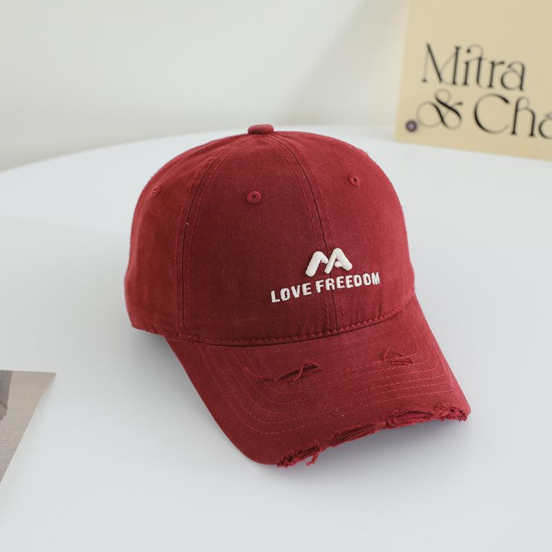 Casquette de baseball coréenne mignonne brodée grand tour de tête pour hommes et femmes même style coréen mode dessus souple casquette de baseball couple tendance