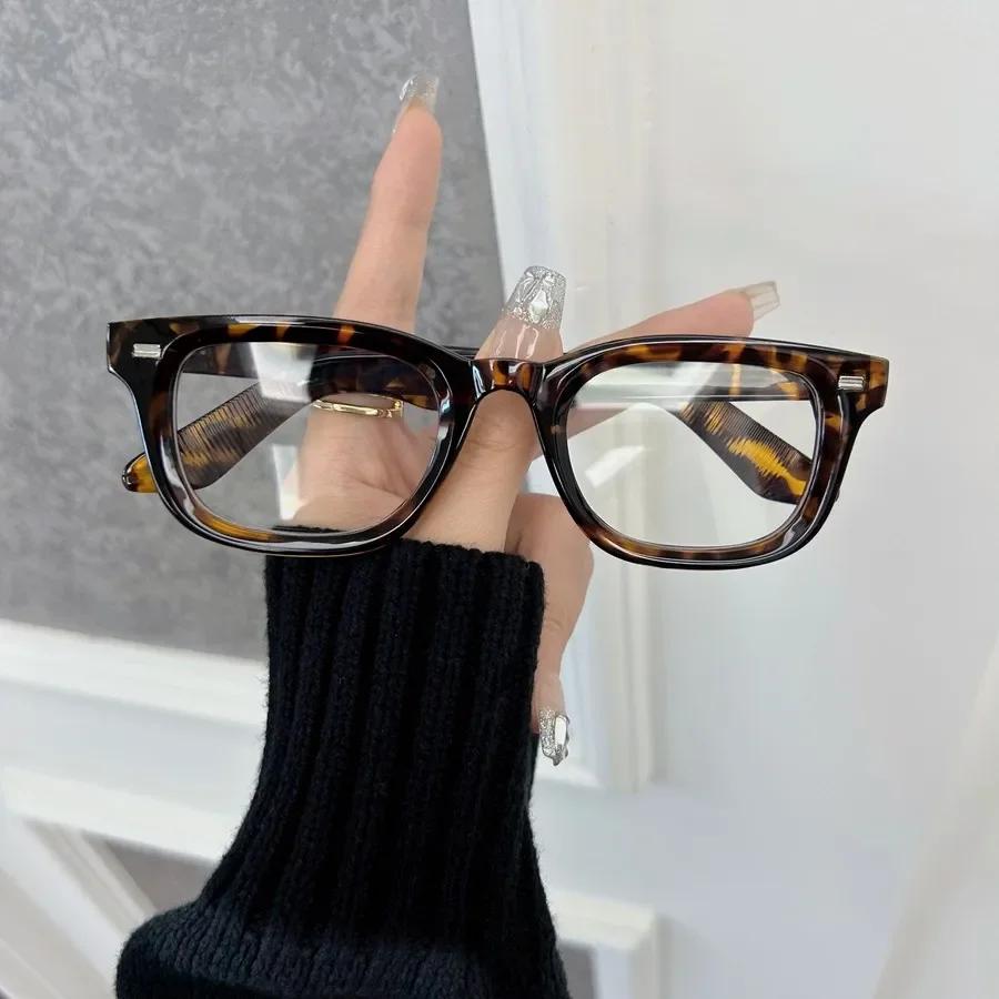 

Fashion Vintage Square Clear Lens Classic Eyeglasses Frame Male Elegant Glasses Men Women Transparent Lens