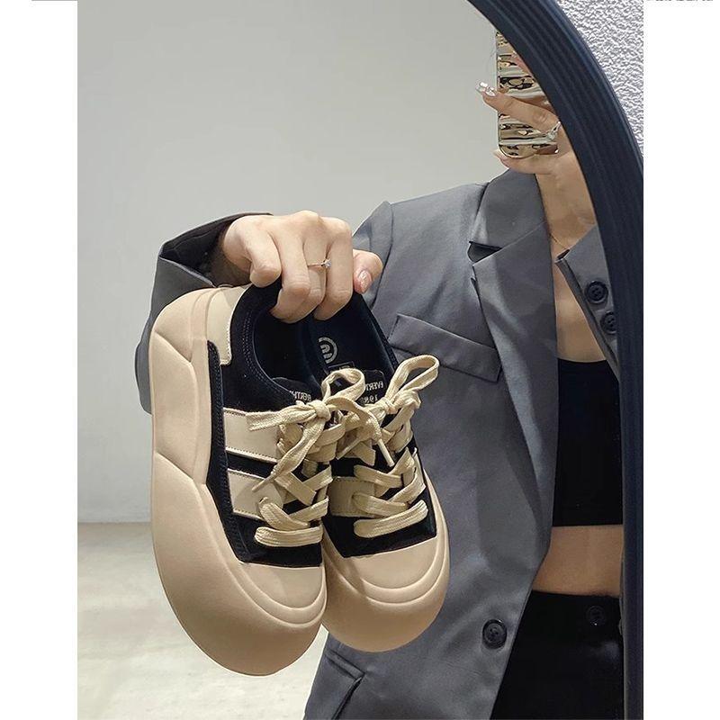 Women's Autumn/Winter Thick Sole Velvet Sneakers - Cute and Casual