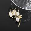 Fashion Pearl Camellia Flower Brooch For Women Girls Elegant Versatile Corsage Coat Dress Lapel Pins Clothing Accessories Gifts