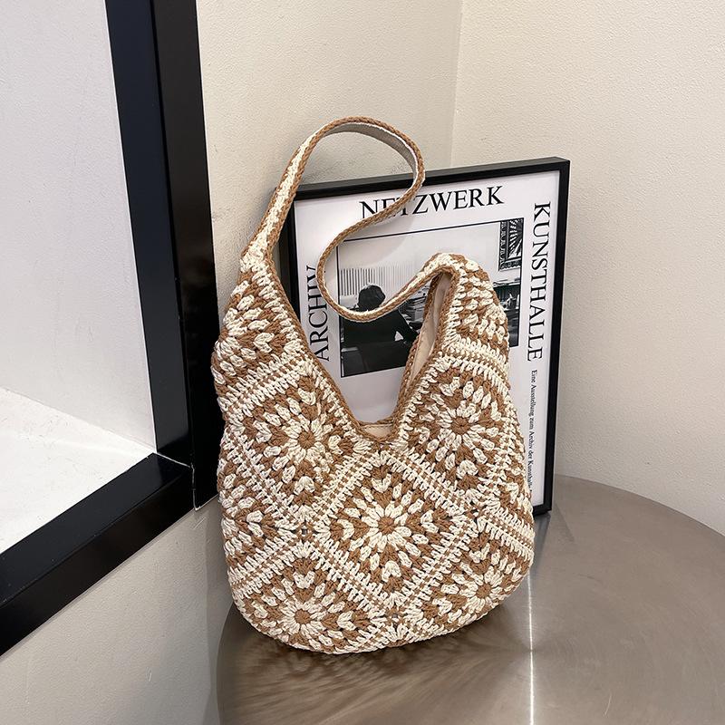 Large capacity bag women's new versatile woven straw bag seaside vacation bag shoulder messenger bag