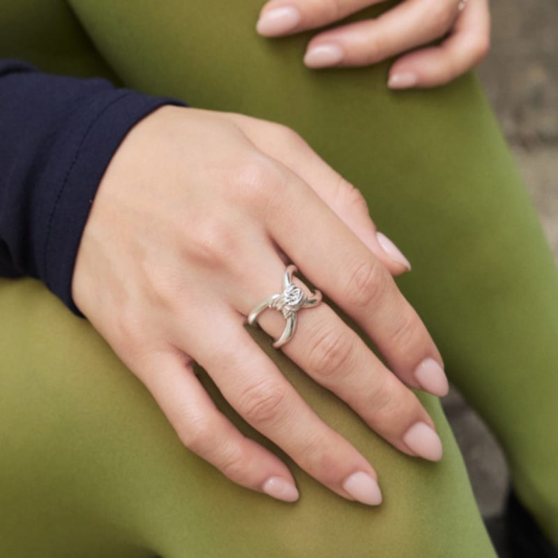 SULTANA Loop silhouette ring