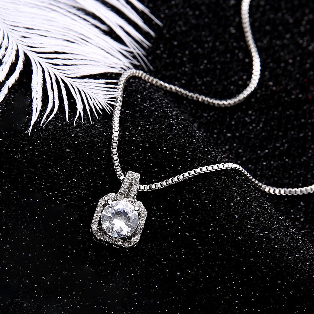 Korea Harajuku Classic Simple Box Chain Jewelry Diamond Square Diamond Short Crystal Zircon Clavicle Chain Necklace