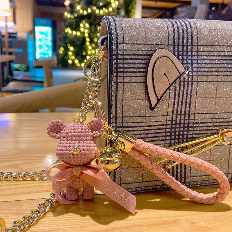 Cute Cartoon Bear Bow Tie Keychain: Exquisite Bag Charm Pendant for Women