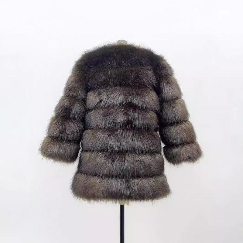 Seven-section splicing jacket women's new autumn and winter clothing temperament fashionable artificial fur imitation fox hair thermal coat