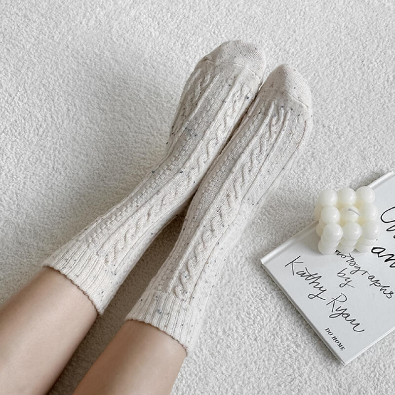 Knitted mid-length socks with a twist ac-9589c