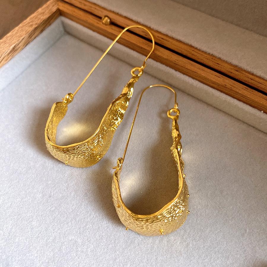 

Simple and fashionable U-shaped pendant, ear hook, new popular earrings, light luxury, high-end earrings, design sense niche