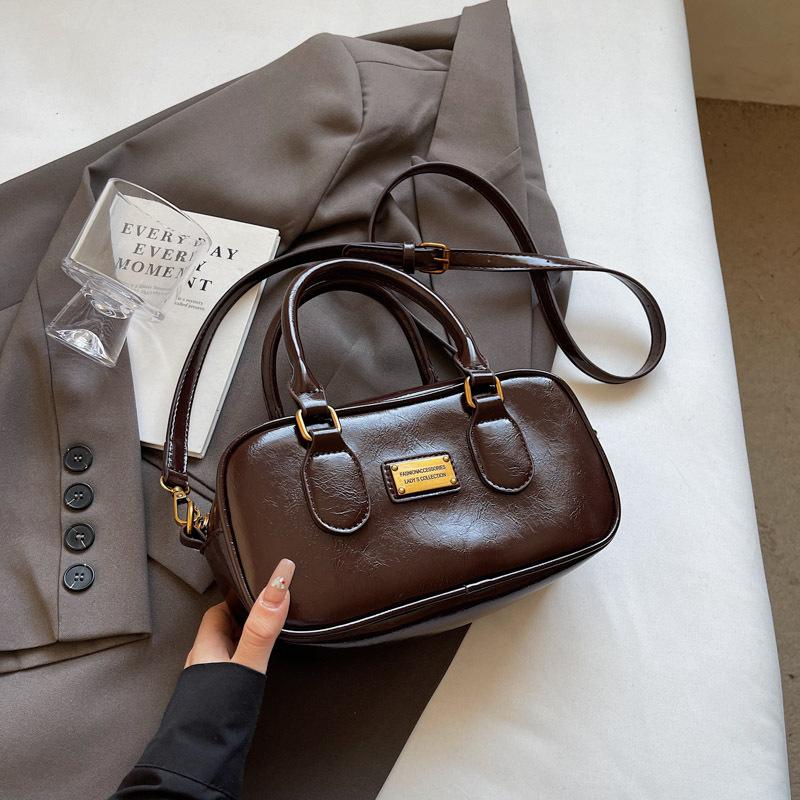 

Retro bowling handbag bag women s new high-end shoulder bag fashion commuter messenger bag