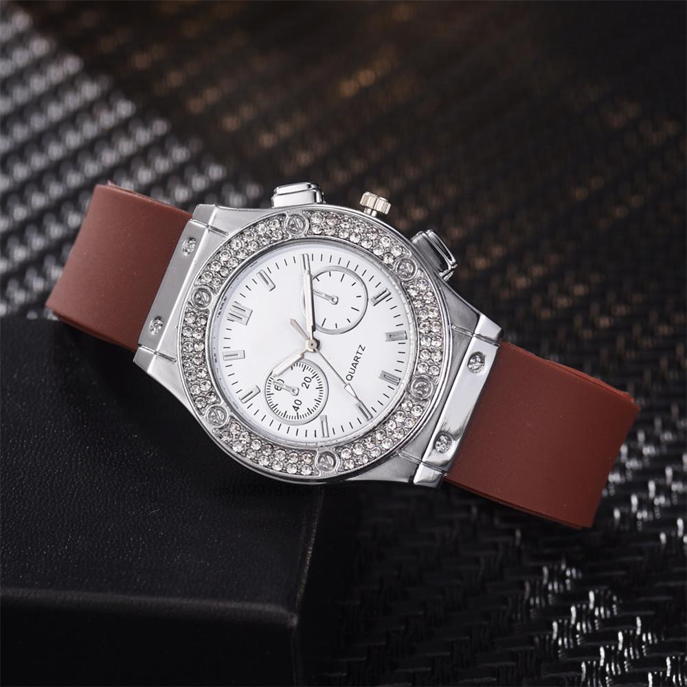 Gumové dámské hodinky Luxusní značky Casual Diamond Dámské Quartz náramkové hodinky Jednoduché sportovní hodiny