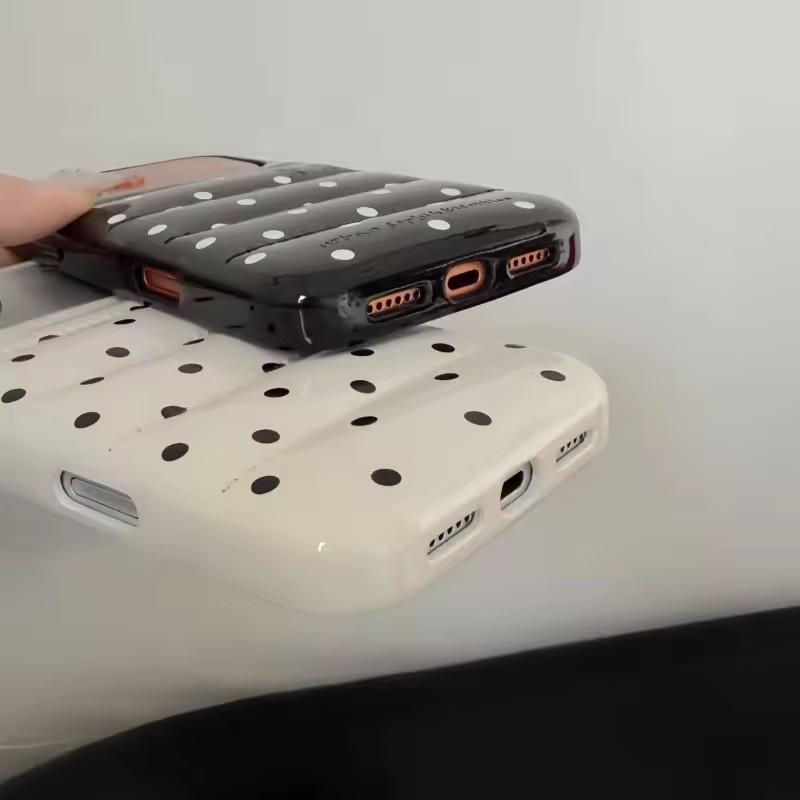 Korean fashion down jacket with black and white polka dots suitable for iPhone 17 17 Pro 17Promax 16 15 14 13 Promax back cover