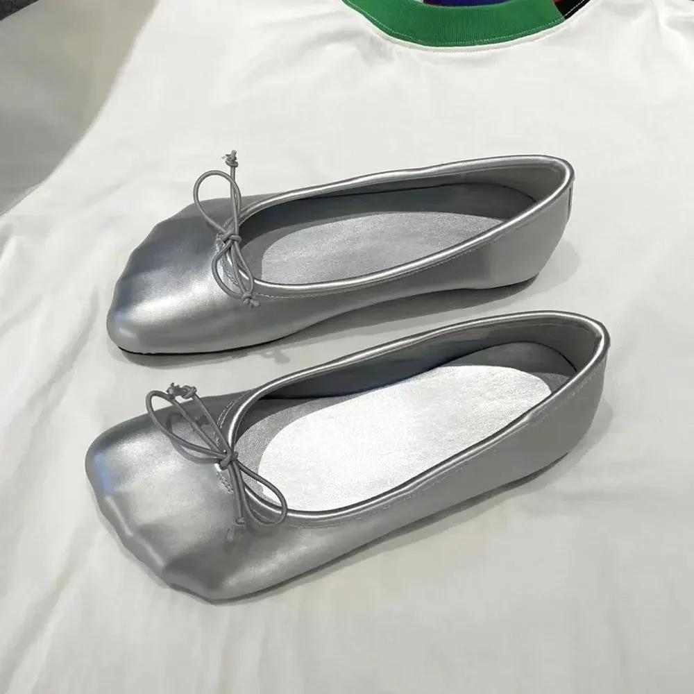 Fashion 2024 Brand New Summer Cool Protruding Toes Mules Flats Chic Slip On Comfy Walking Fashion Leather Toe Shoes Women High Quality