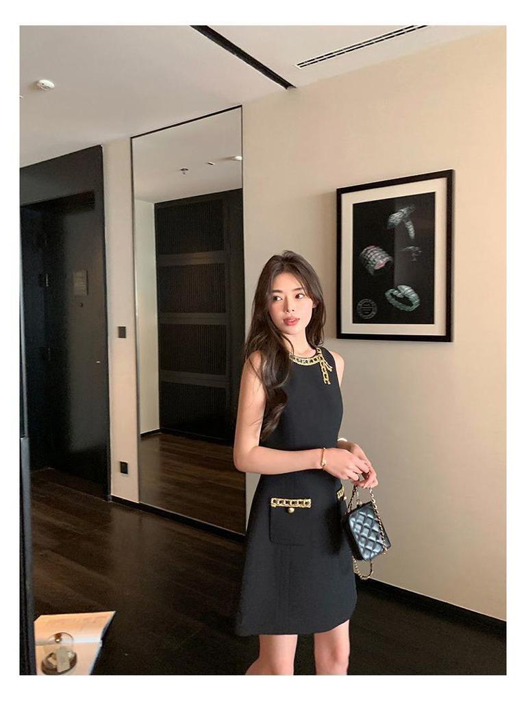 Miu-Style Sleek Socialite Design: Bright Silk Sleeveless A-Line Little Black Dress, Summer Edition