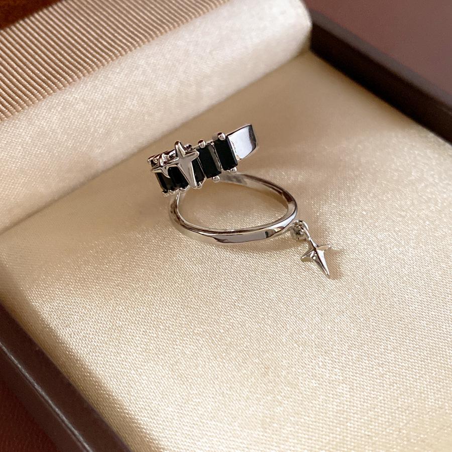 Mango Star Zirconia Ear Clip: Chic  No-Pierce Style for Women - Luxurious Cartilage Accessory